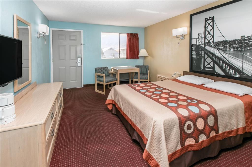 Motel Super 8 By Wyndham Bishop Habitación foto